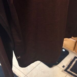 lululemon athletica Long Sleeve Tee - Dark Brown